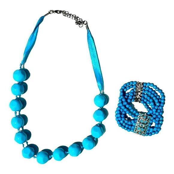 Faux Turquoise Statement Necklace and bracelet Set - Picture 1 of 12